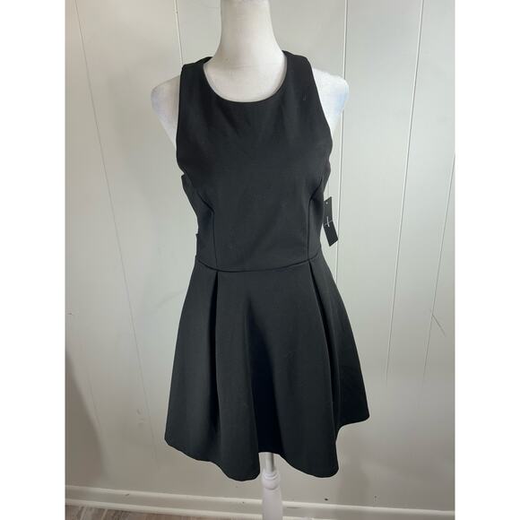 Lulus Cut Out and About Skater mini black dress. NWT. Size M - Picture 2 of 8
